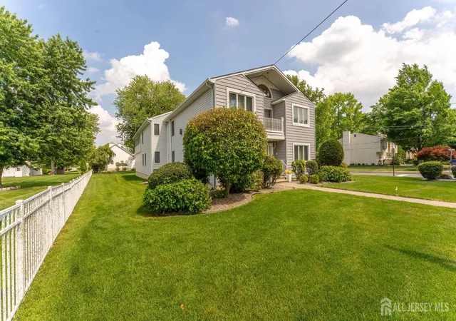 Photo 3 of Single family home for sale at 932 Beatrice Pkwy, Edison, NJ 08820 | MLS# 2703318R | Listing updated on 2026-08-26