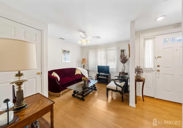 Photo 4 of Single family home for sale at 932 Beatrice Pkwy, Edison, NJ 08820 | MLS# 2703318R | Listing updated on 2026-08-26
