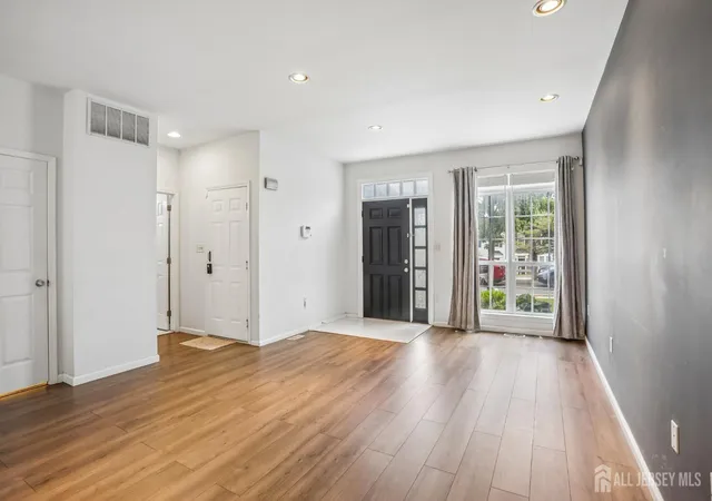 Photo 2 of Condo for sale at 5 Schlottfeld Ln, Parlin, NJ 08859 | MLS# 2616636R | Listing updated on 2026-08-28