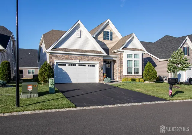 Homes for sale in Monroe, NJ | 57 Starlight Dr, Monroe, NJ 08831 | MLS# 2616487R