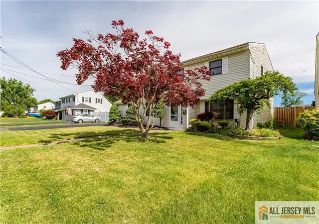 5th image of 16 W Susan St, Hazlet, NJ 07730 | MLS# 2662297M