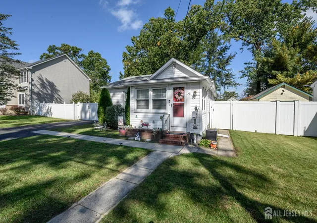 Single family home for sale at 73 Walnut St, Spotswood, NJ 08884 | MLS# 2705299R