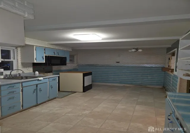 Homes for sale in Keansburg, NJ | 414 Main St, Keansburg, NJ 07734 | MLS# 2608850R