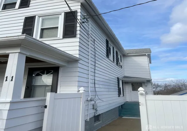 Homes for sale in Sayreville, NJ | 11 Idlewild Ave, Sayreville, NJ 08872 | MLS# 2617599R