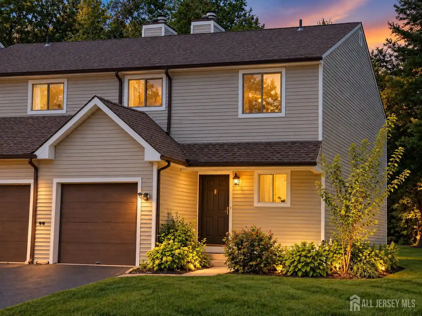 Townhouse for sale at 2 Tulip Ct, Edison, NJ 08820 | MLS# 2705559R