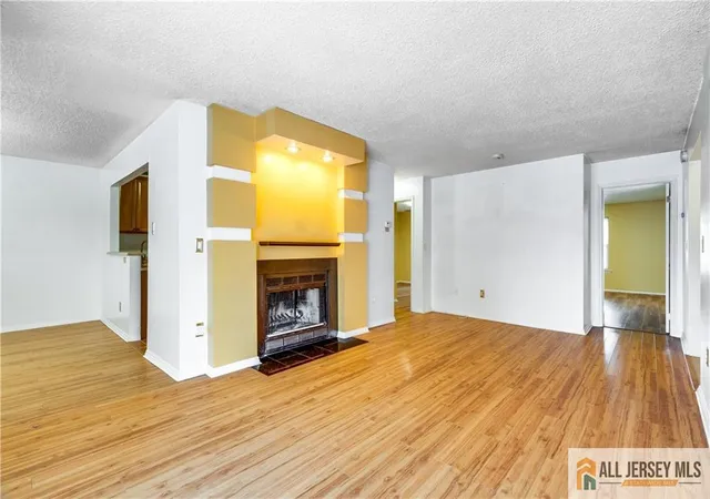 4th image of 49 Tanglewood Ct, Monmouth Junction, NJ 08852 | MLS# 2661513M