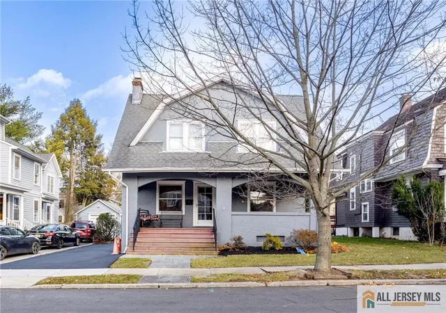 Photo 1 of Single family home for sale at 37 N 7th Avenue, Highland Park, NJ 08904 | MLS# 2660907M | Listing updated on 2025-12-21