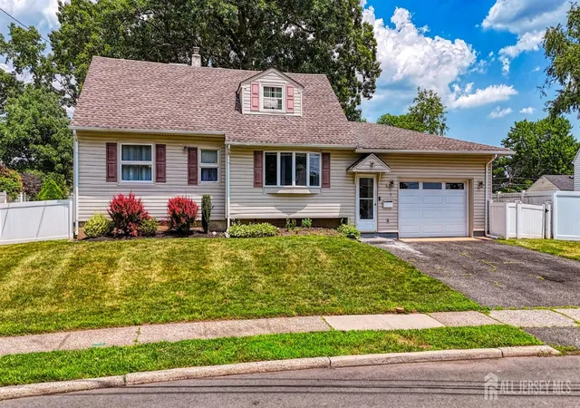 Homes for sale in Franklin, NJ | 3 Darwin Rd, Franklin, NJ 08873 | MLS# 2700394R