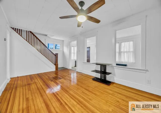 Photo 4 of House for sale at 34 Maple Ave, Edison, NJ 08837 | MLS# 2660877M | Listing updated on 2025-11-24