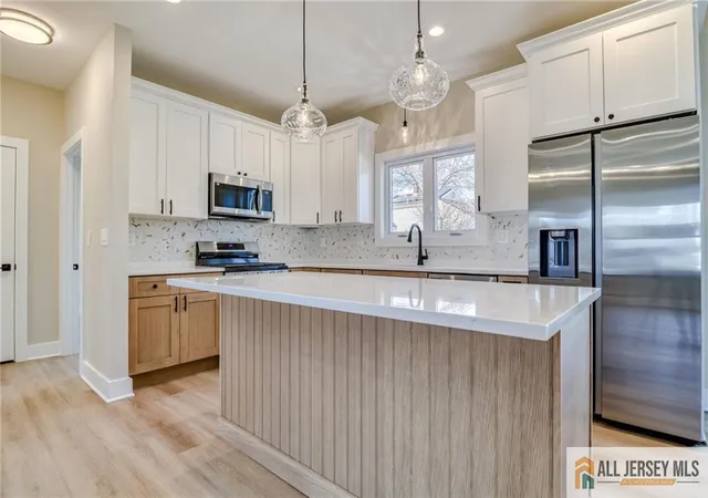 Photo 3 of Single family home for sale at 3 Lyons St, South River, NJ 08882 | MLS# 2661711M | Listing updated on 2026-06-08