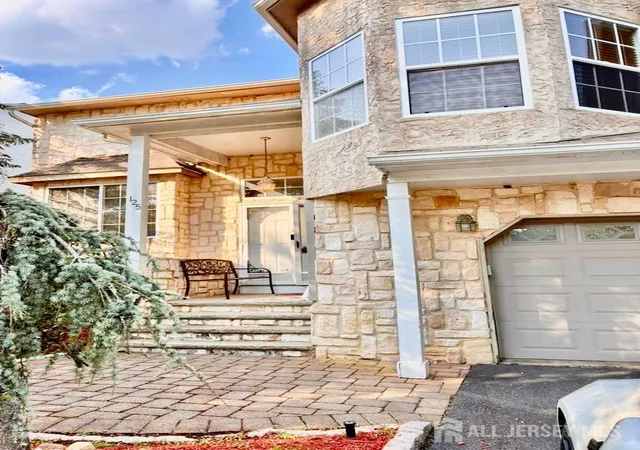 2nd image of 125 Wainwright Dr, Matawan, NJ 07747 | MLS# 2615160R