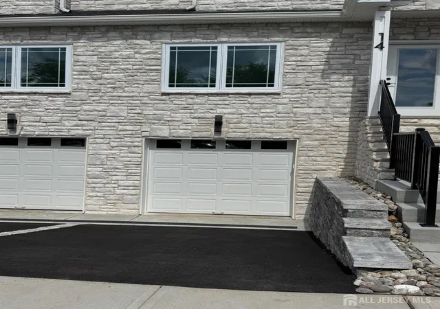 2nd image of 14 Moyse Pl, Edison, NJ 08820 | MLS# 2617866R