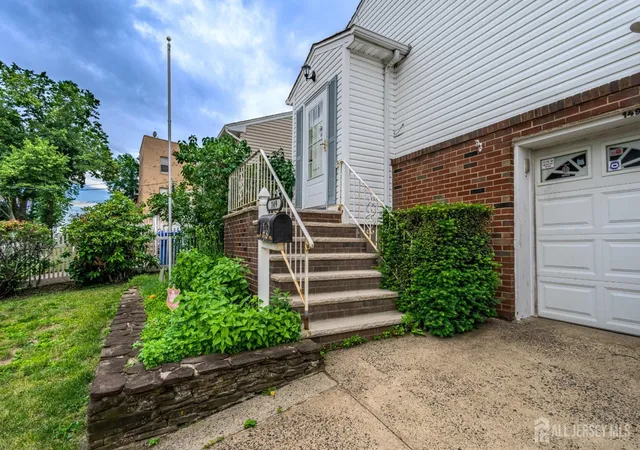 Homes for sale in Woodbridge, NJ | 149 Strawberry Hill Ave, Woodbridge, NJ 07095 | MLS# 2617149R