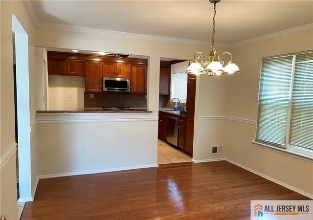 Photo 4 of Condo for sale at 291 Hazlitt Way, Somerset, NJ 08873 | MLS# 2561929M | Listing updated on 2025-11-03