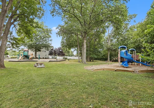 Homes for sale in Linden, NJ | 300 W Munsell Ave W #CC5, Linden, NJ 07036 | MLS# 2700108R