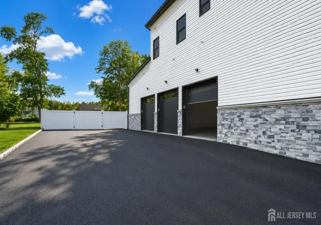 4th image of 1684 Frank St, Edison, NJ 08820 | MLS# 2618487R