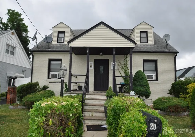 Homes for sale in Carteret, NJ | 20 Maine Ave, Carteret, NJ 07008 | MLS# 2618288R