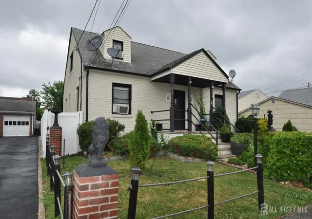 Homes for sale in Carteret, NJ | 20 Maine Ave, Carteret, NJ 07008 | MLS# 2618288R