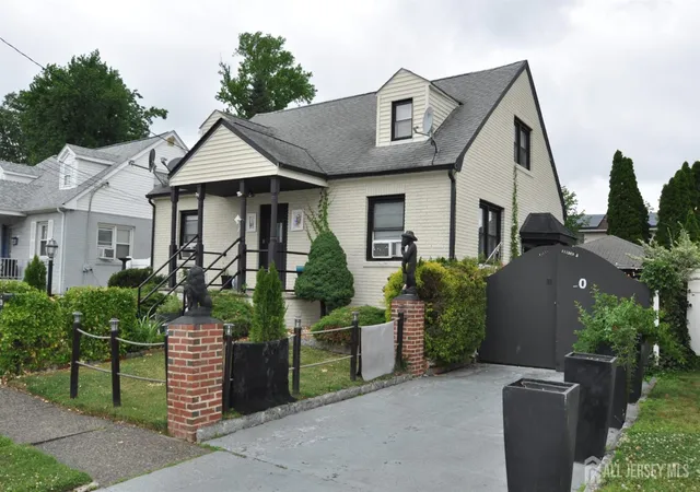 3rd image of 20 Maine Ave, Carteret, NJ 07008 | MLS# 2618288R