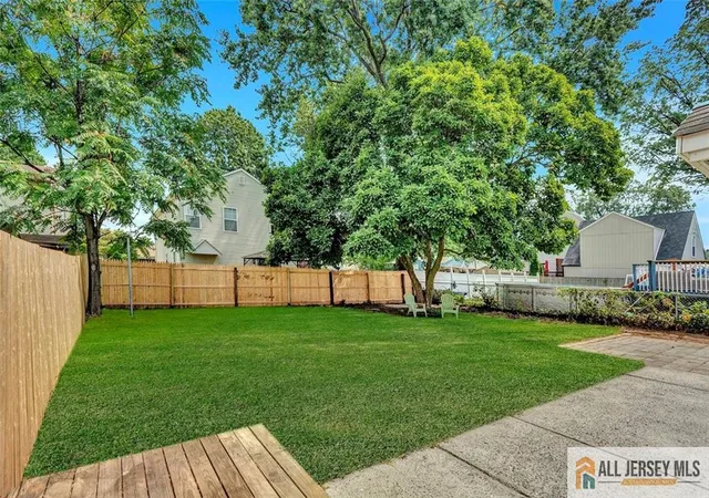 Photo 30 of Single family home for sale at 227 Old Rd, Sewaren, NJ 07077 | MLS# 2660236M | Listing updated on 2025-10-07