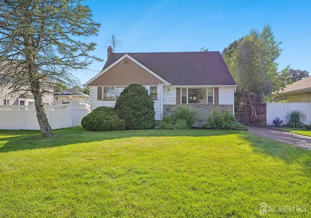 2nd image of 1920 Oxford Ave, South Plainfield, NJ 07080 | MLS# 2701795R