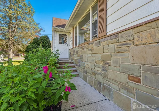 4th image of 1920 Oxford Ave, South Plainfield, NJ 07080 | MLS# 2701795R