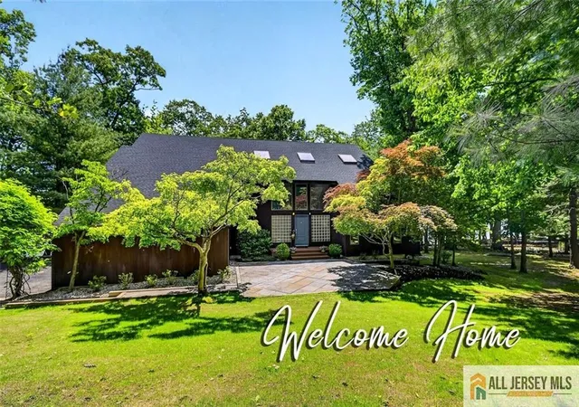 1st image of 5 Pershing Ct, North Brunswick, NJ 08902 | MLS# 2662146M