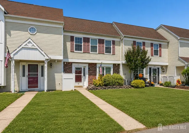 3rd image of 12 Anderson Ct, East Brunswick, NJ 08816 | MLS# 2618441R