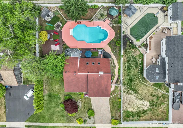 Photo 2 of Single family home for sale at 513 Ilexberry Ln, Toms River, NJ 08753 | MLS# 2618035R | Listing updated on 2026-06-23