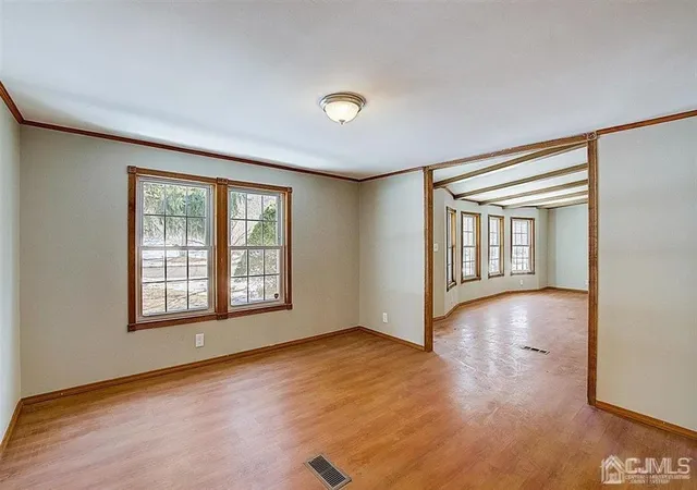 Photo 4 of Single family home for sale at 397 Spotswood Gravel Hl Rd, Jamesburg, NJ 08831 | MLS# 2116257R | Listing updated on 2023-09-10