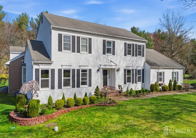 Homes for sale in Cranbury, NJ | 7 Monroe Pl, Cranbury, NJ 08512 | MLS# 2616988R
