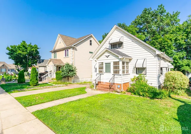 3rd image of 19 Pulawski Ave, South River, NJ 08882 | MLS# 2701448R