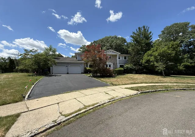 Homes for sale in North Brunswick, NJ | 4 Fern Ct, North Brunswick, NJ 08902 | MLS# 2615011R