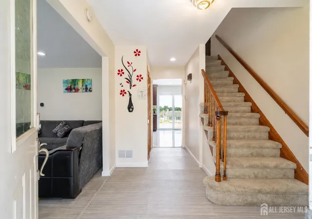 4th image of 3272 Evergreen Ln, South Plainfield, NJ 07080 | MLS# 2702496R
