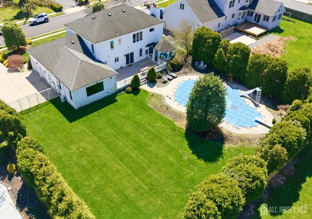 2nd image of 4 Allison Ct, Edison, NJ 08820 | MLS# 2701611R