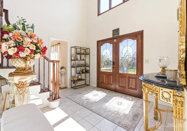 Photo 3 of Single family home for sale at 4 Allison Ct, Edison, NJ 08820 | MLS# 2701611R | Listing updated on 2026-09-24