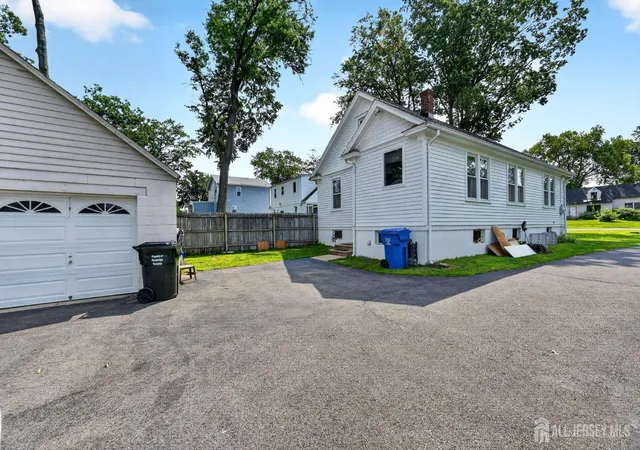 29th image of 886 Main St, Fords, NJ 08863 | MLS# 2702769R