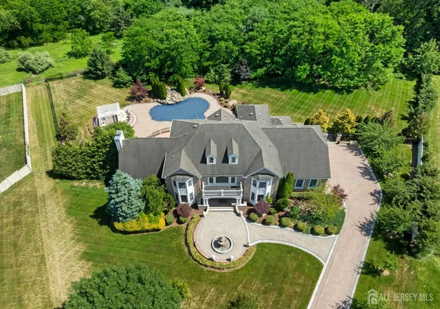 3rd image of 5 Blue Diamond Hill Ct, East Brunswick, NJ 08816 | MLS# 2617160R