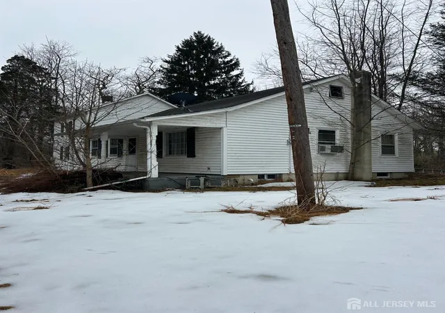 Photo 1 of Single family home for sale at 121 E Union Valley Rd, Monroe Township, NJ 08831 | MLS# 2612700R | Listing updated on 2026-09-11