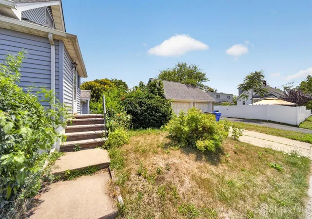 19th image of 27 Lillian Ter, Woodbridge Proper, NJ 07095 | MLS# 2703591R