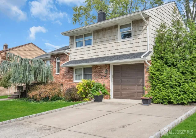 Single family home for sale at 104 Tracy Dr, Fords, NJ 08863 | MLS# 2705477R