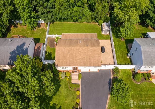 2nd image of 22 Sherwood Ln, Old Bridge, NJ 08857 | MLS# 2702889R