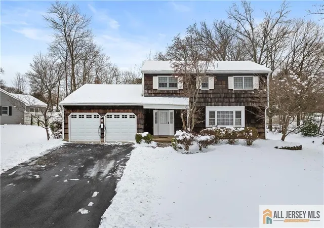 Homes for sale in Franklin, NJ | 8 Liberty Ln, Franklin, NJ 08873 | MLS# 2661063M