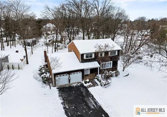 Homes for sale in Franklin, NJ | 8 Liberty Ln, Franklin, NJ 08873 | MLS# 2661063M
