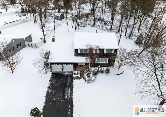 Homes for sale in Franklin, NJ | 8 Liberty Ln, Franklin, NJ 08873 | MLS# 2661063M