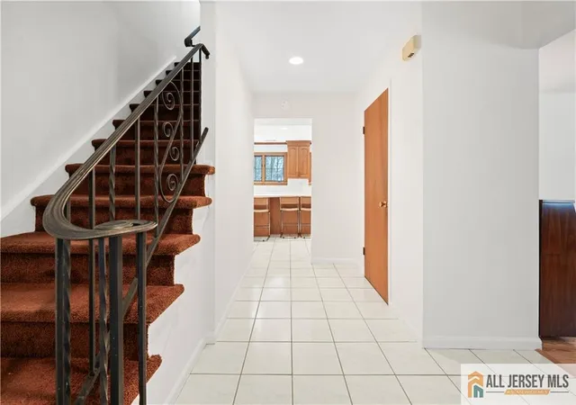 Homes for sale in Franklin, NJ | 8 Liberty Ln, Franklin, NJ 08873 | MLS# 2661063M