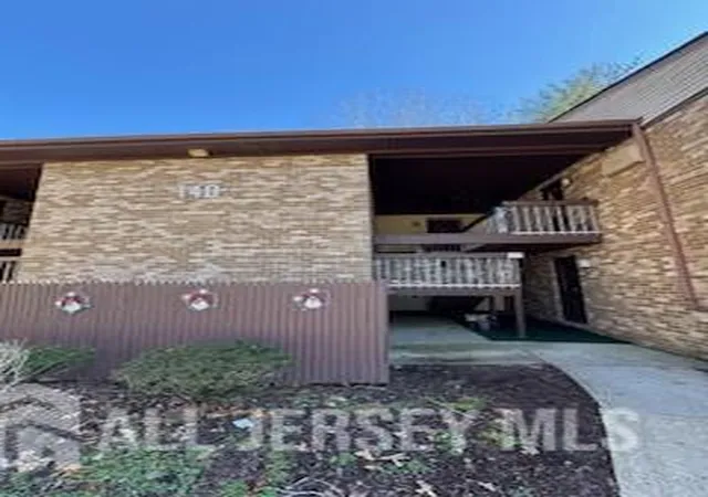 Homes for sale in Manalapan, NJ | 140 Amberly Dr #J, Manalapan, NJ 07726 | MLS# 2612659R