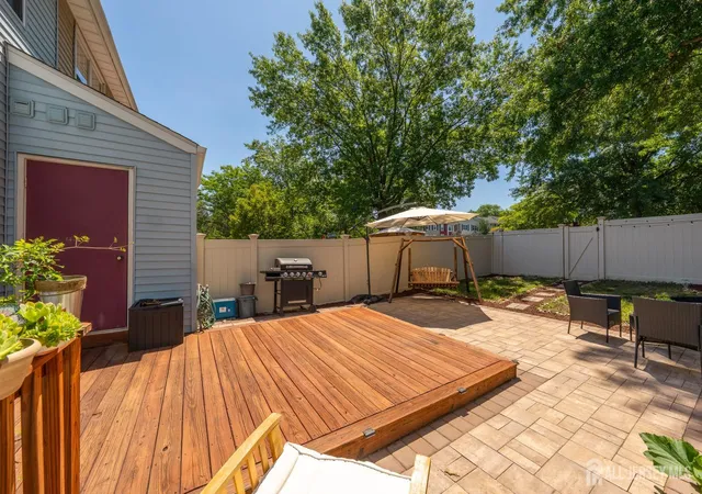 30th image of 35 E Byrnes Ln E, Sayreville, NJ 08872 | MLS# 2702076R