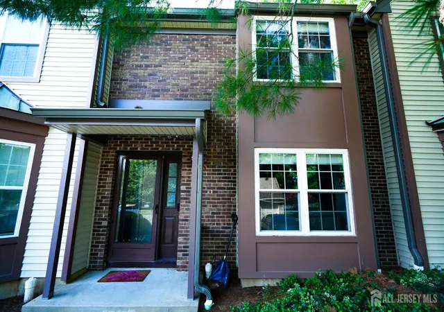 2nd image of 1702 Oak Ct, Monmouth Junction, NJ 08852 | MLS# 2701617R