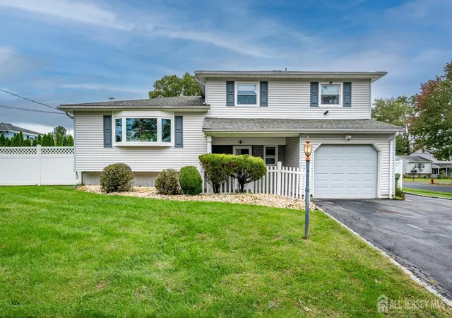 Single family home for sale at 1 Ballo Pl, Edison, NJ 08820 | MLS# 2705384R
